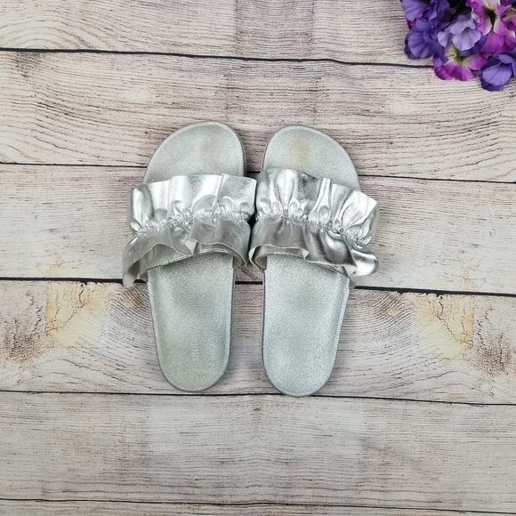 Silver Ruffle Sandals - Picture 2 of 4